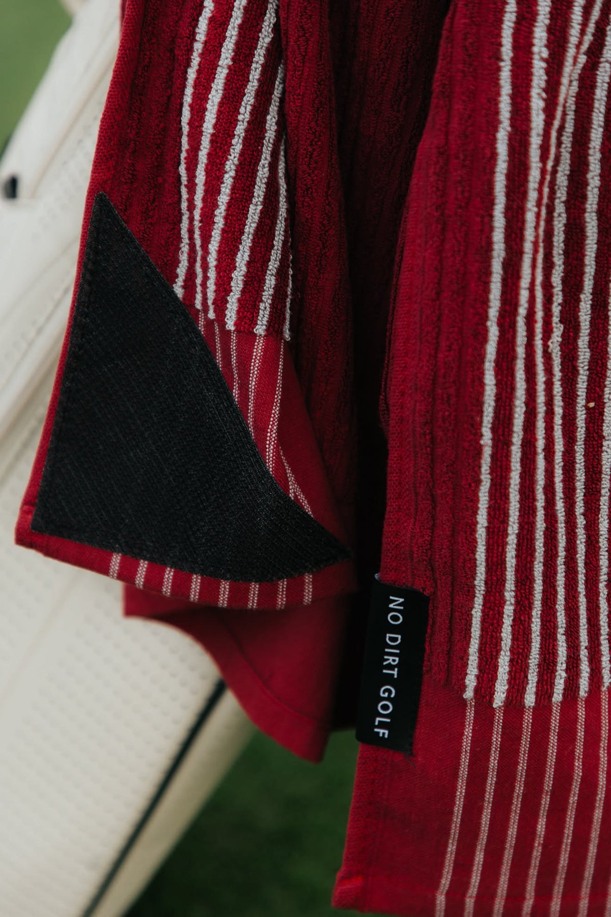 No Dirt Ultimate Caddy Towel - Chocolate w Silver Stripes