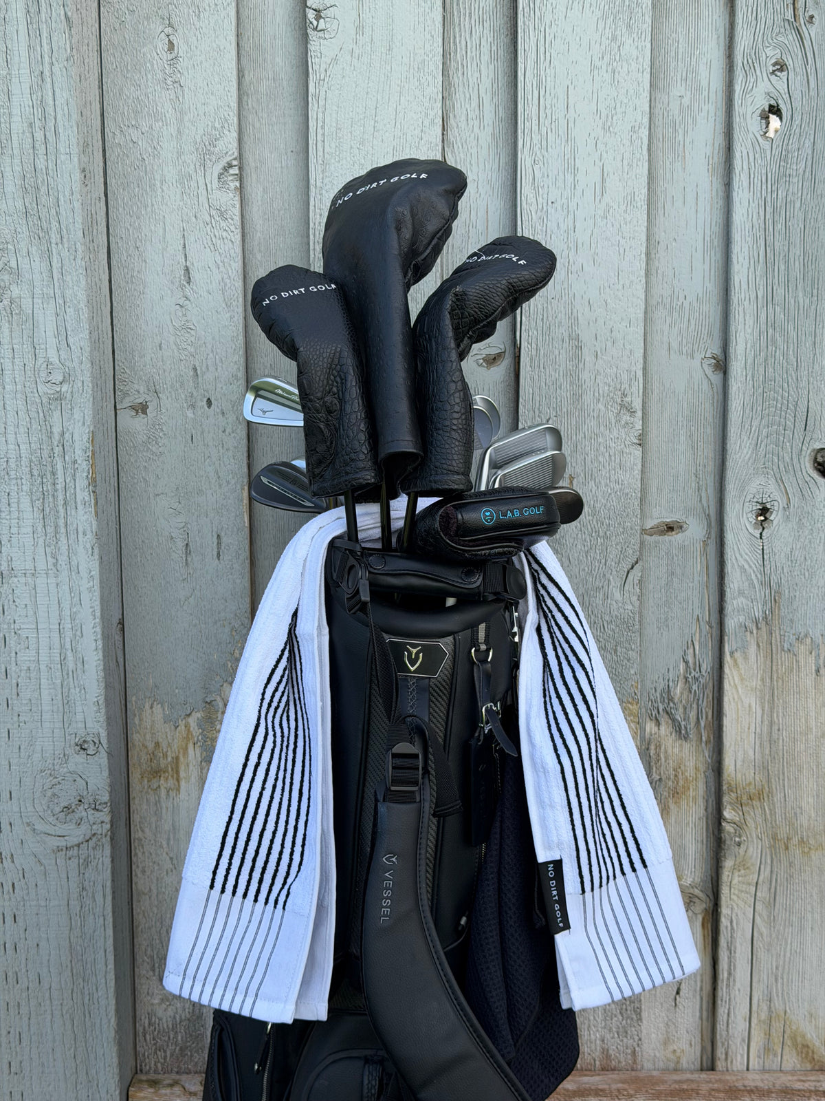 No Dirt Ultimate Caddy Towel - White w Black Stripes